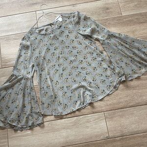 Mimi Chica Bell Sleeve Crew Neck Top SMALL